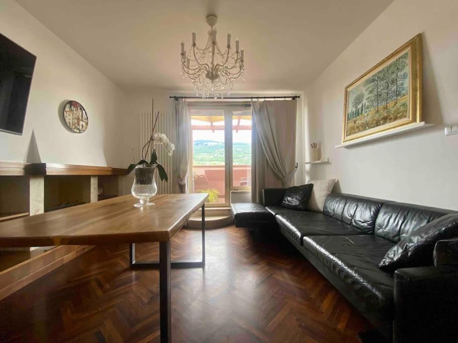 L'Attico Sul Fiume Center Home Асколи-Пичено Экстерьер фото